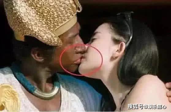 小孩都看不下去的穿帮镜头吴京的八倍镜我忍了,黄晓明吻戏吻下巴过分了