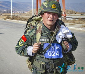 拉练途中,武警战士表情包来袭