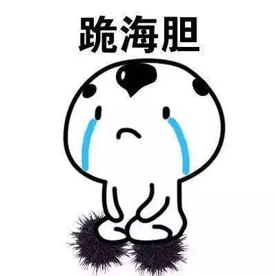 小时候逛书店,那天光线挺暗的