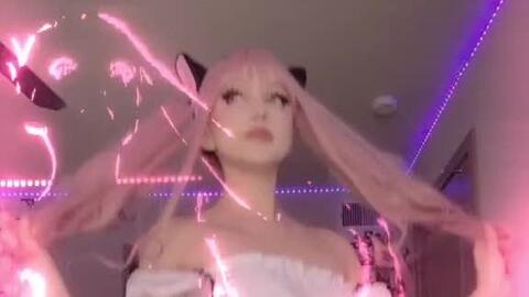二次元女生蹦迪表情包蹦迪