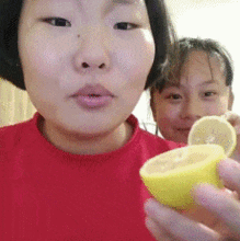 搞笑gif趣图妹子,你这表情也太夸张了