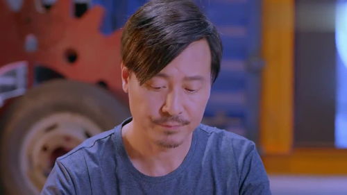 程爸一边想澔妈一边疯狂往碗里加辣椒,尝了一口这表情绝了
