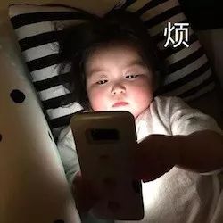 笑疯宝妈晒出孩子魔性床照,你永远不知道平静的被子下是什么