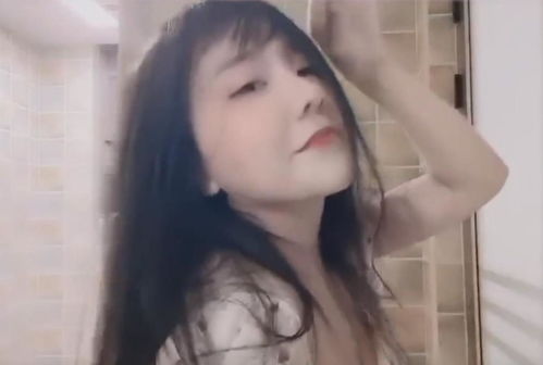 小团团完全露脸另一版曝光,这发型表情真可谓本色出演了