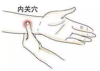 宝宝打嗝停不下来,按摩这三个穴位立刻缓解