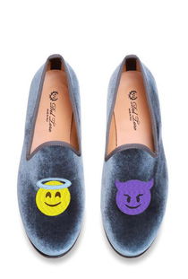 emoji手机表情鞋上穿