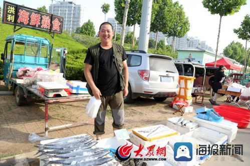 地摊经济火了来看看临沂商贩们的表情