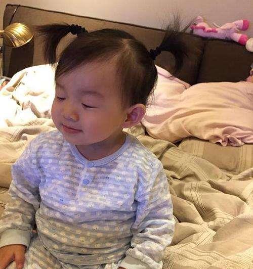大s女儿生活照曝光,公主坐实力圈粉,网友家庭教养很好