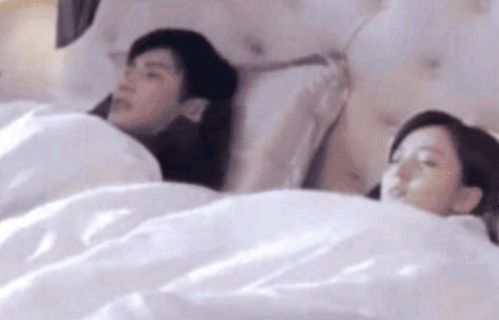 原来睡觉戏都是这么拍出来的,当看到演员的表情后,才知道什么叫演技