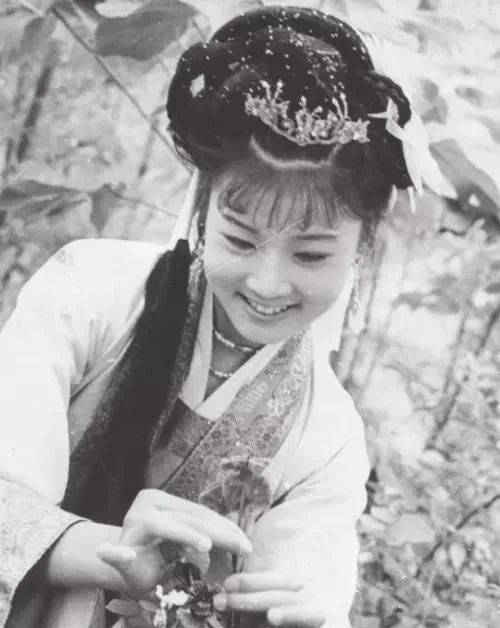 见过为我们的友谊干杯表情包吗那个女人上春晚了