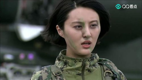 雷神和女兵开玩笑,一句话把她们吓到,这笑话真不是一般的冷