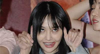 白眼姐图片表情包翻白眼