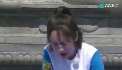 杨紫哭诉与张一山两人友情的大戏这委屈小表情绝了
